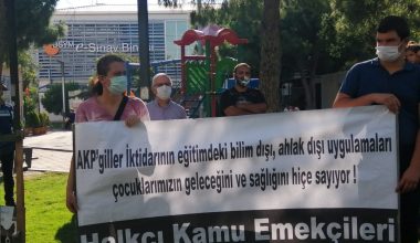 Halkçı Kamu Emekçileri olarak AKPgillerin Korona Salgını sürecinde öğrencilerimizin sağlığını hiçe sayarak YKS ve LGS sınavlarını yapmalarını protesto ettik