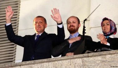 AKP İktidarı’nın yeni yurt yönetmeliği öğrencilerimizi hepten Ortaçağcı tarikatlara teslim ediyor AKP İktidarı’nın yeni yurt yönetmeliği öğrencilerimizi hepten Ortaçağcı tarikatlara teslim ediyor