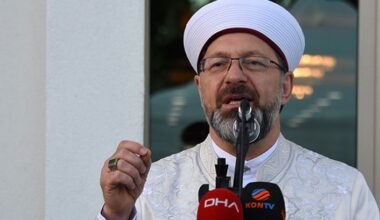 Her konuşmaları, her yaptıkları Laik Cumhuriyet’e karşı! Her konuşmaları, her yaptıkları Laik Cumhuriyet’e karşı!