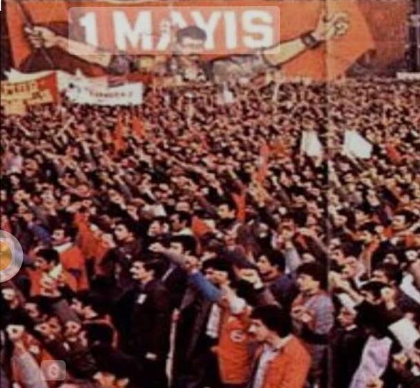 <strong>“1 Mayıs’ta 1 Mayıs Alanı’ndayız”</strong>, <strong>“Taksim Vatandır, Vazgeçilemez” Birleşik Kamu-İş Konfederasyonu 2024 1 Mayıs’ı için bu şiarlarla Taksim’de olacağını ilan etmelidir.</strong>